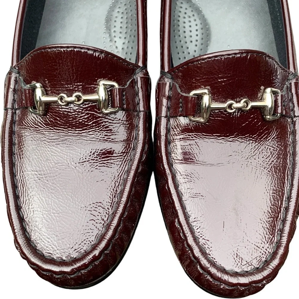 SAS Slip On Loafer 9.5 Narrow Metro Wine Patent Leather Comfort Burgundy